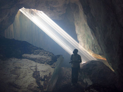 Rayon de soleil dans la grotte Ersil 